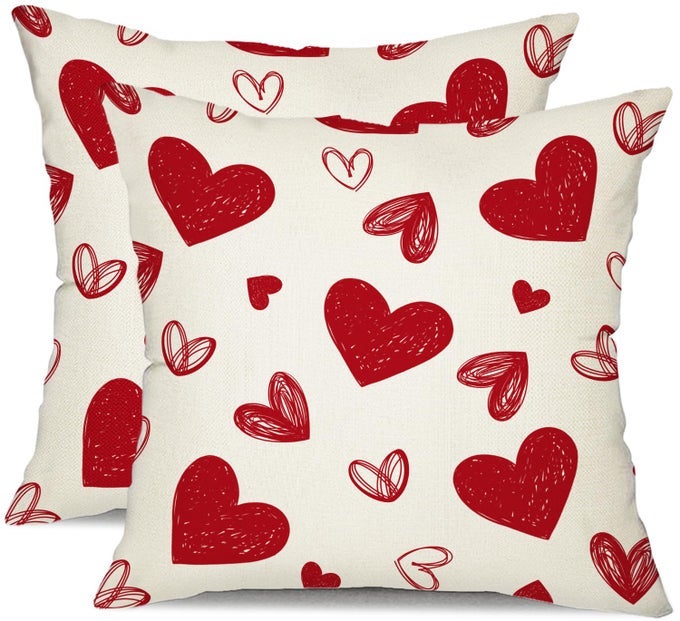 VALENTINES DAY PILLOW COVERS 18X18 INCH SET OF 2 RED HEARTS DECOR WHITE THROW PILLOW COVERS VALENTINES DAY CUSHION CASE DECORATION FOR SOFA COUCH