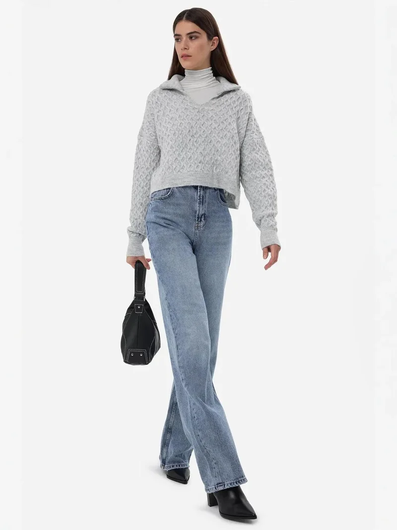 زوبعة كنزة محبوكة بنقوش وياقة قميص