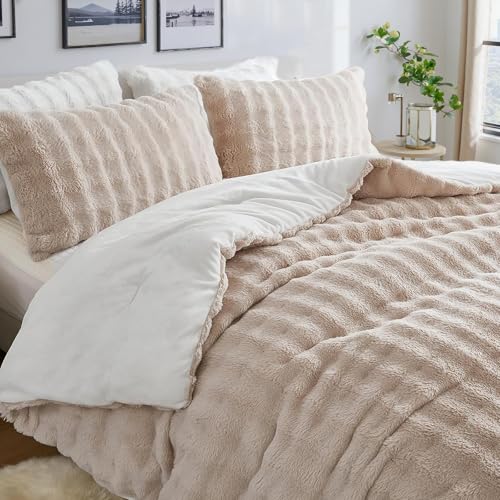 Bedbay Faux Fur Beige Bedding Comforter Set 3 Pieces Fuzzy Plush Comforter Set King Size Luxury Faux Rabbit Fur Bubble Bedding Soft Warm Shaggy Velvet Reversible Duvet Set for Girls Teen Adults - Image 4