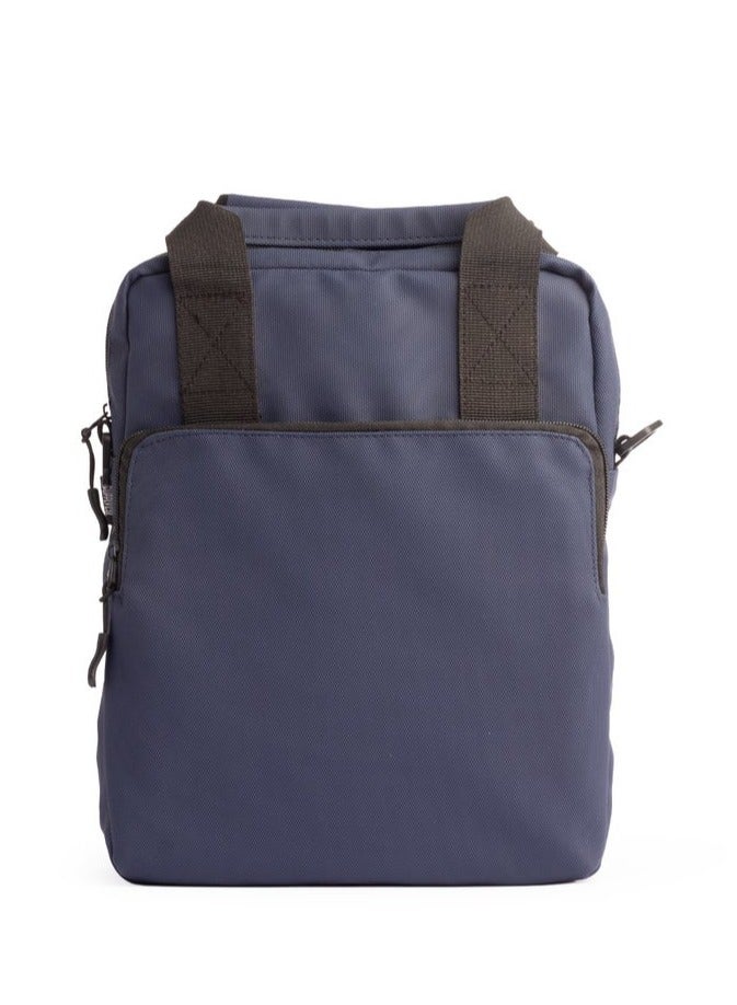 ايه ار سابلاي WB Bag من Arij Bags | شنطة كروس، مبطنة بطبقة فوم للحماية من الصدمات، قماش مقاوم للمياه، جيوب متعددة داخلية وخارجية (30 × 23 × 8 سم) (كحلي) - Image 1