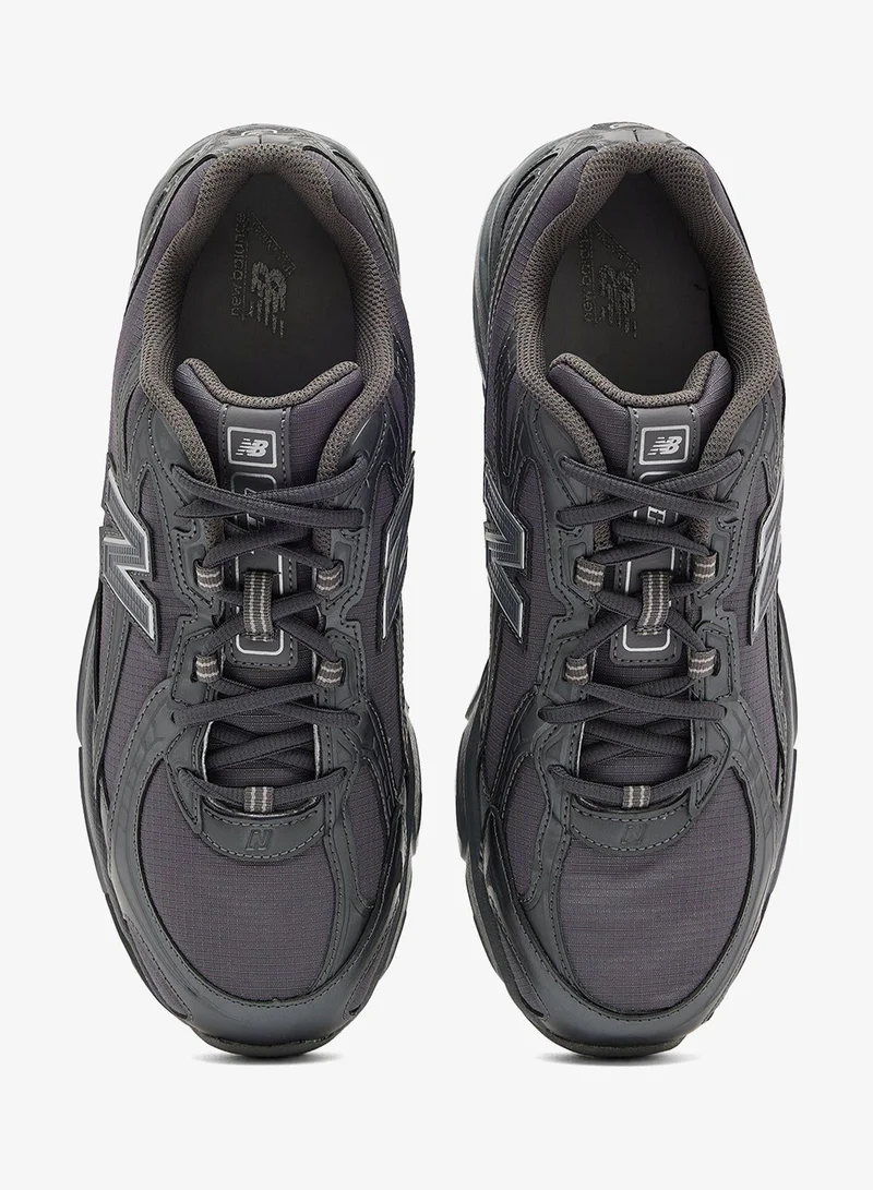 New Balance 740 Sneakers