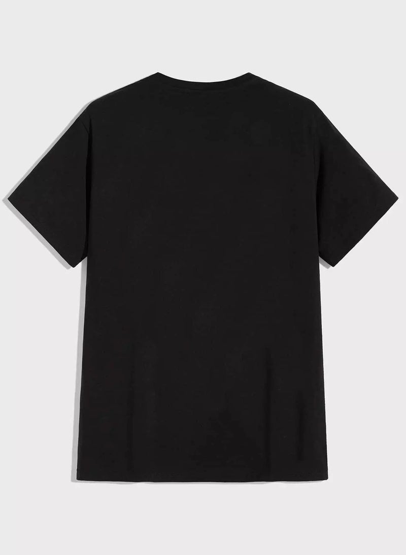 Men Dragon And Letter Graphic Tee - Image 2