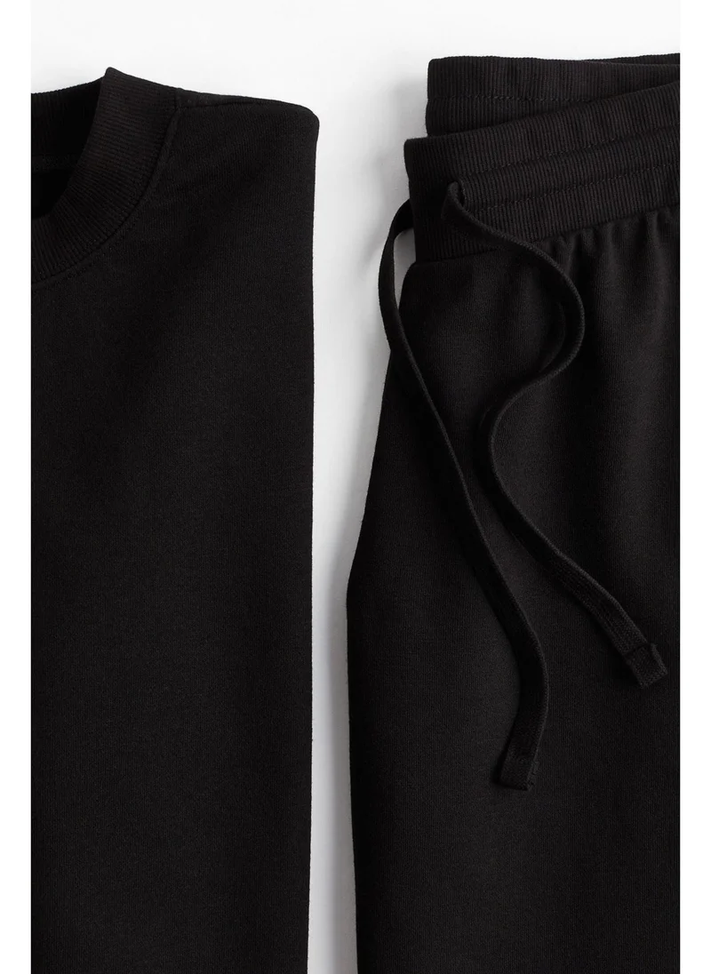 H&M 2-piece sweatshirt set