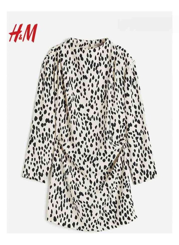 H and M - HM Women's New Loose Lightweight Comfortable And Fashionable Dress - Image 1