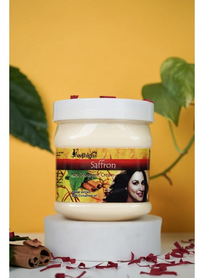 FEELHIGH مجموعة مقشر الوجه والجسم بالبرتقال 500 مل معزز بمستخلص البرتقال لإزالة خلايا الجلد الميتة والترطيب وكريم ترطيب الوجه بالزعفران 500 مل معزز بمستخلص الزعفران | عبوة من 2 | مجموعة العناية بالوجه للرجال والنساء - Image 5