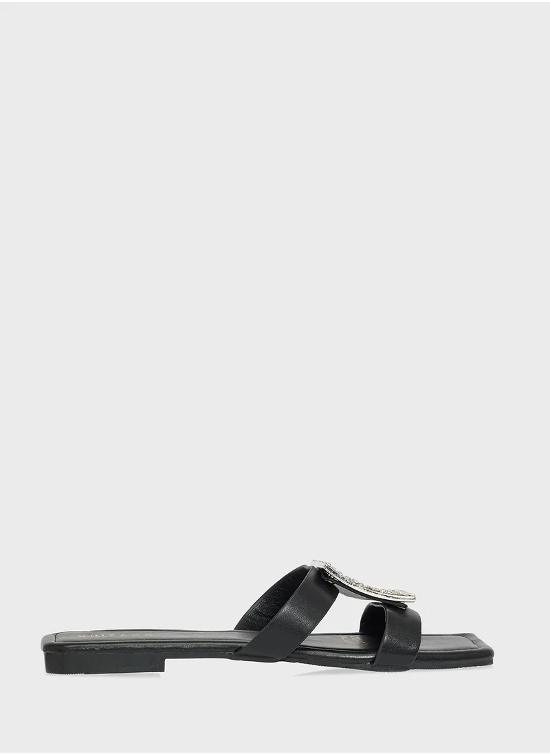 Khizana Diamante Flat Sandal