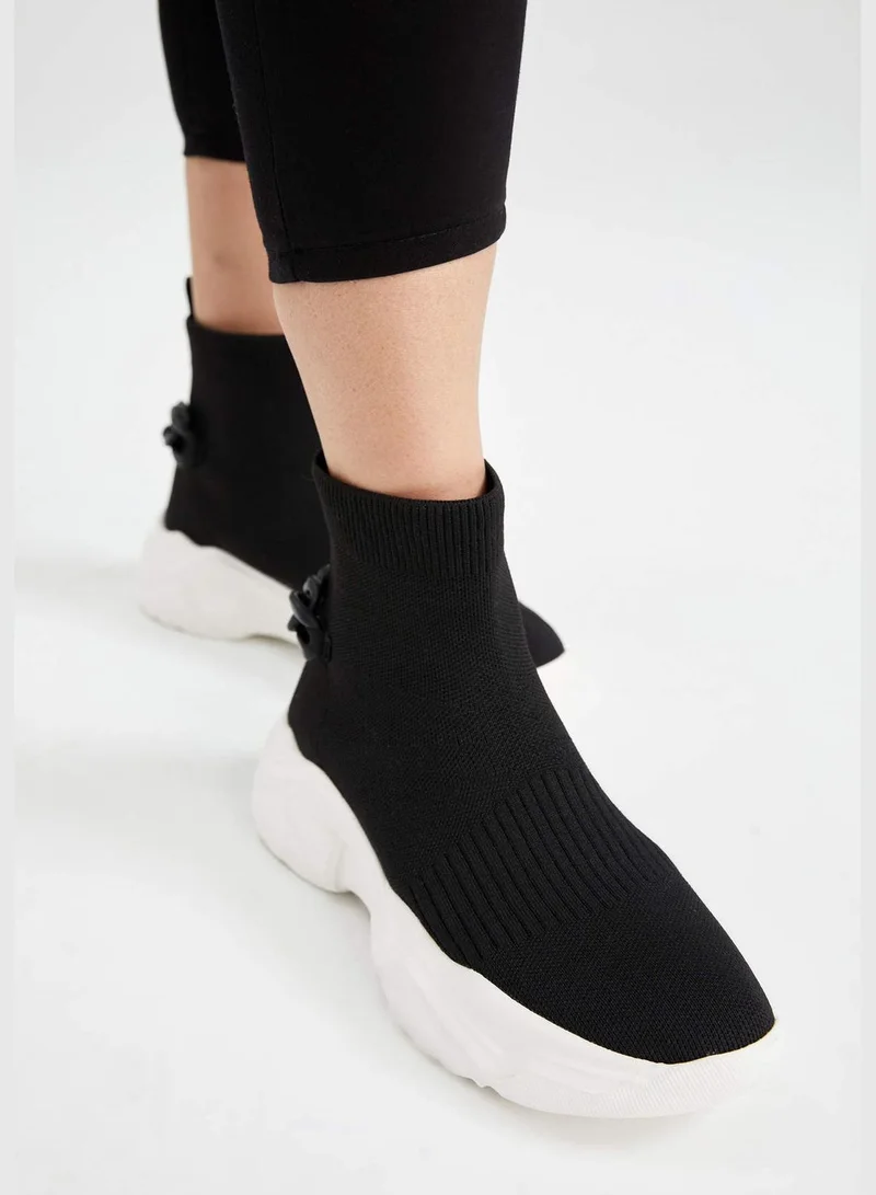 DeFacto Chain Detailed Sneakers