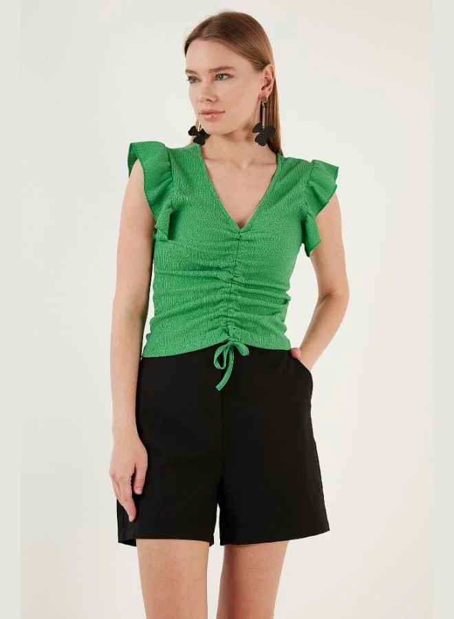 ليلا بلوزة نسائية ليلى بقصة ضيقة وأكمام مكشكشة وتفاصيل مجمعة