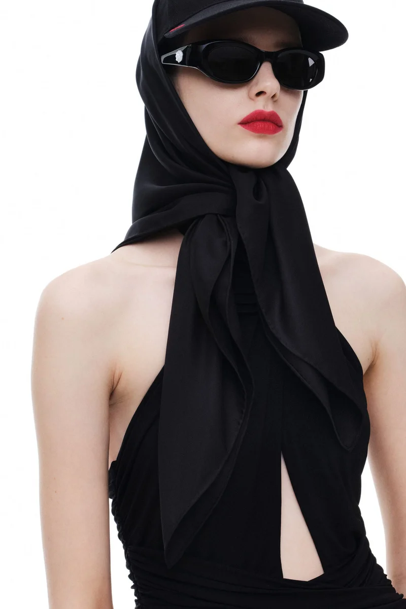 H&M Rose-appliquéd cut-out body