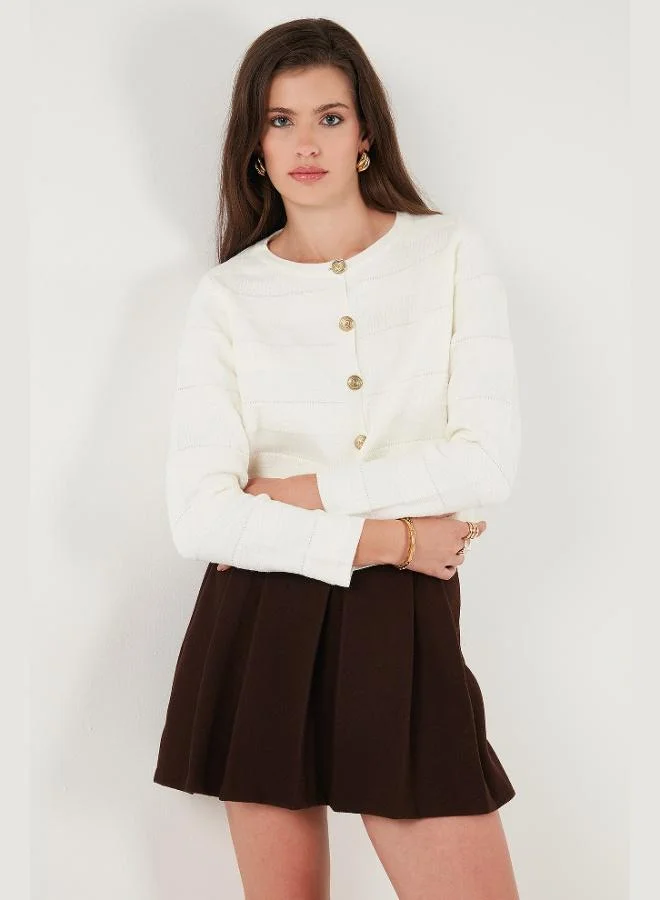 Lela Lela Premium Regular Fit Crew Neck Buttoned Textured Knitwear Cardigan Women's CARDIGAN 680HI00337