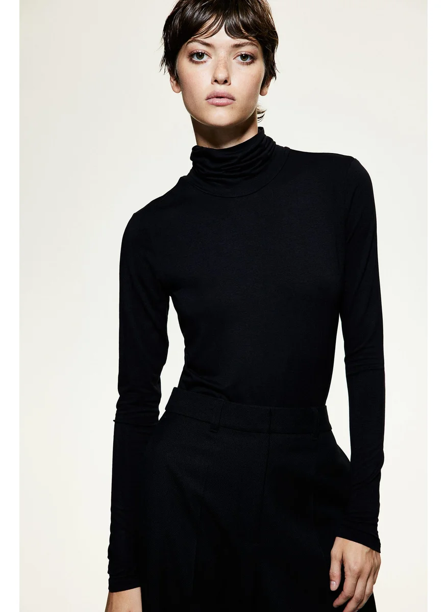 H&M Viscose Polo-Neck Top