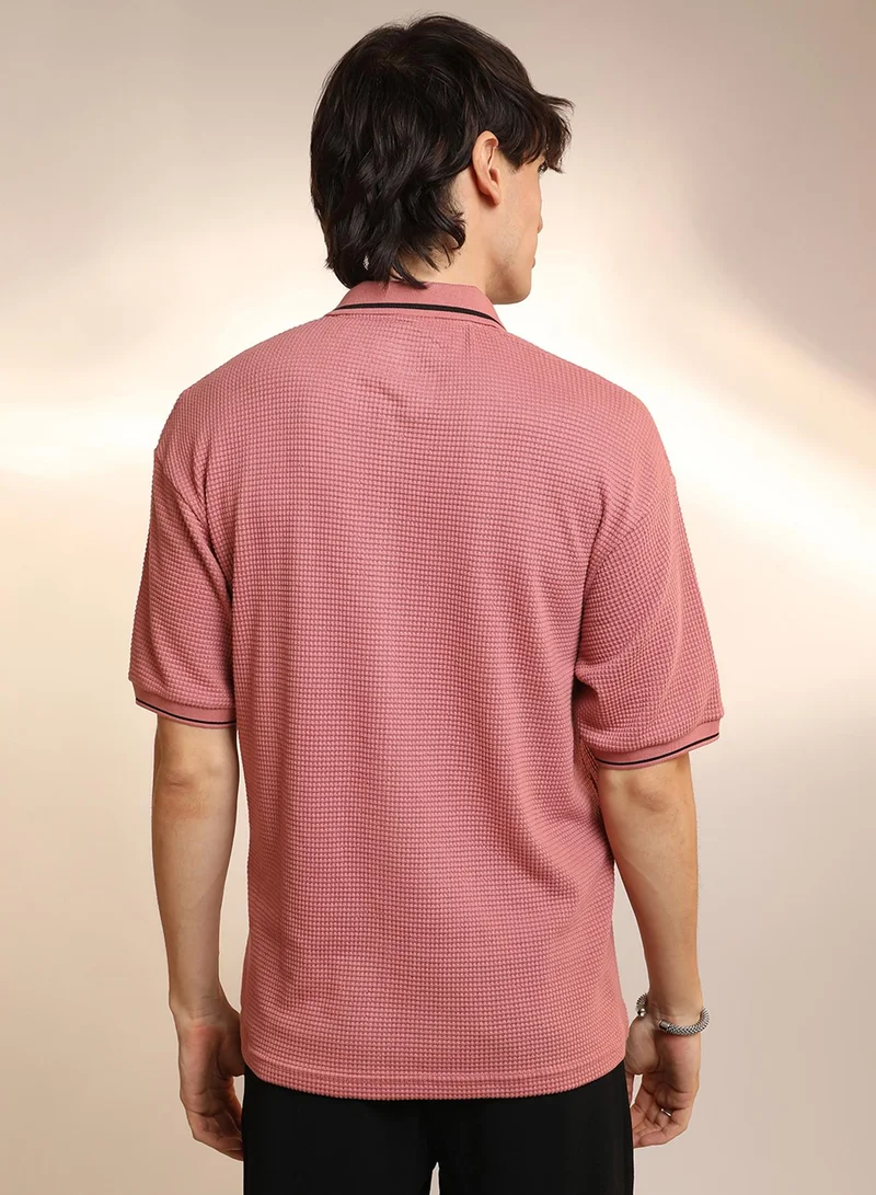 Campus Sutra Men's Salmon Pink Micro-Waffle Polo T-Shirt
