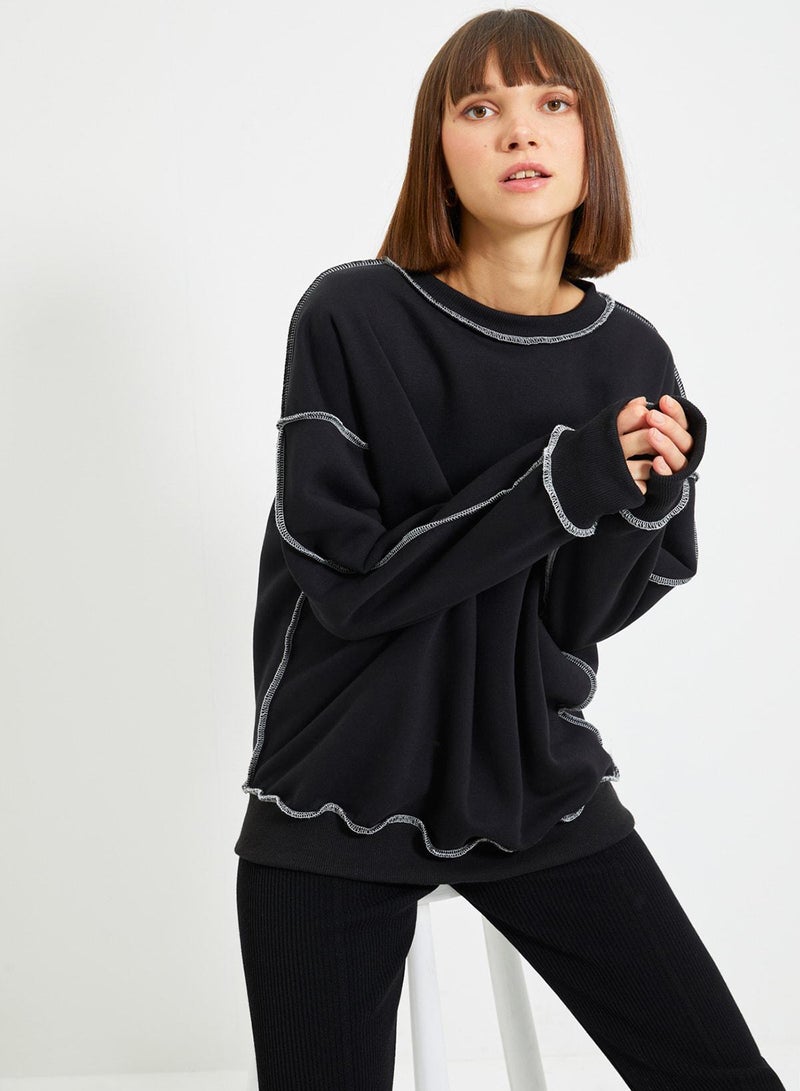 trendyol Black Oversize/Wide Fit Karyoka Stitched Thick Fleece Inside Knitted Sweatshirt - Image 2