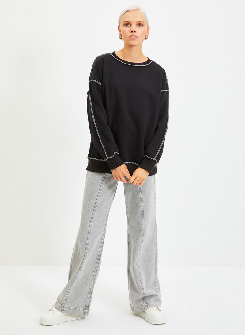 trendyol Black Oversize/Wide Fit Karyoka Stitched Thick Fleece Inside Knitted Sweatshirt - Image 5