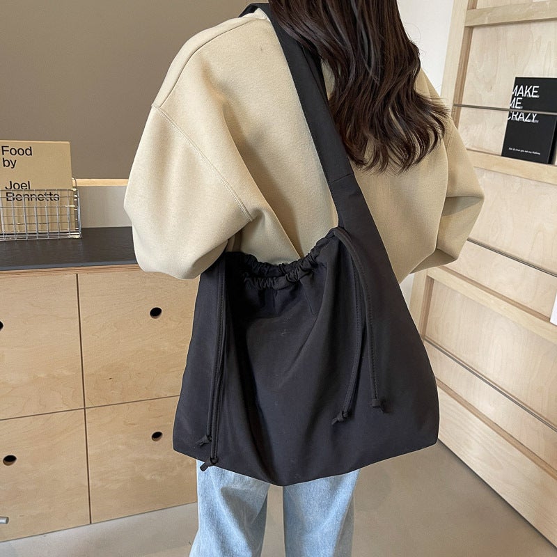 Casual Drawstring Shoulder Bag Women'S Bag Ins Simple Large Capacity Shoulder Bag Trendy Tote Bag - Image 4