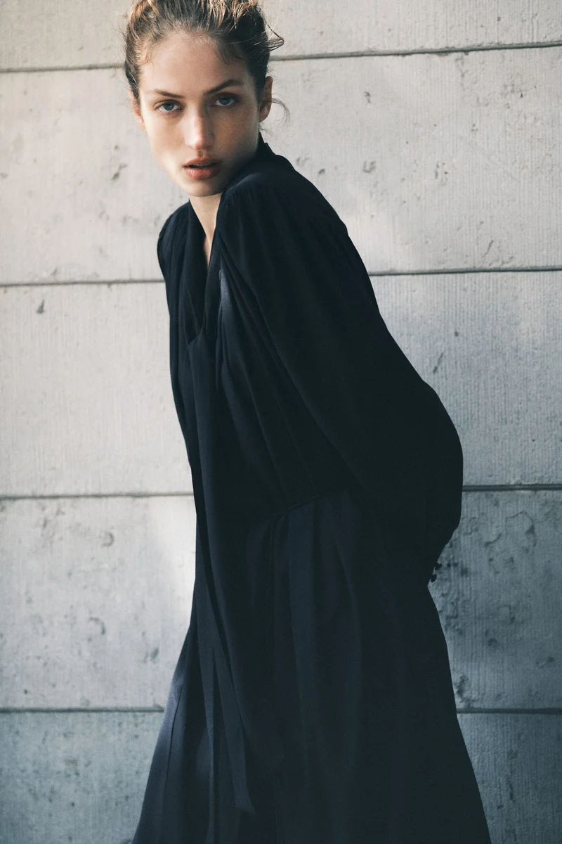 اتش اند ام فستان بتصميم قميص مع فيونكة عند القبة