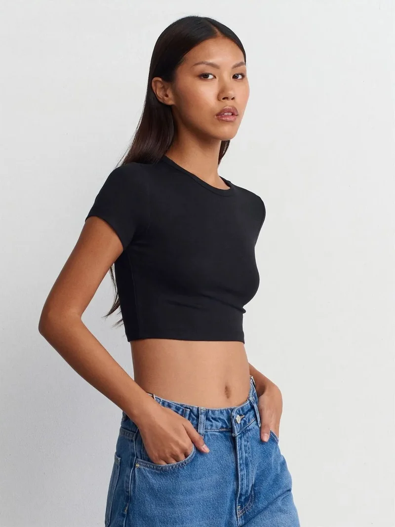 ديلفين Dilvin Women's Crop Slim-Fit Crew Neck T-Shirt
