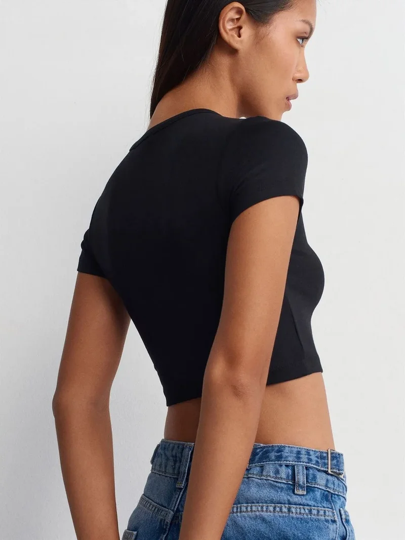 ديلفين Dilvin Women's Crop Slim-Fit Crew Neck T-Shirt