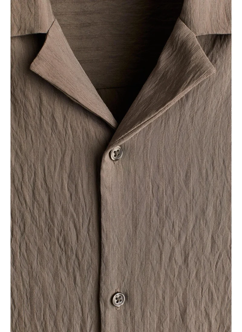 H&M Mole Medium Dusty Loose Fit Crinkled resort shirt for Men | Best Price UAE