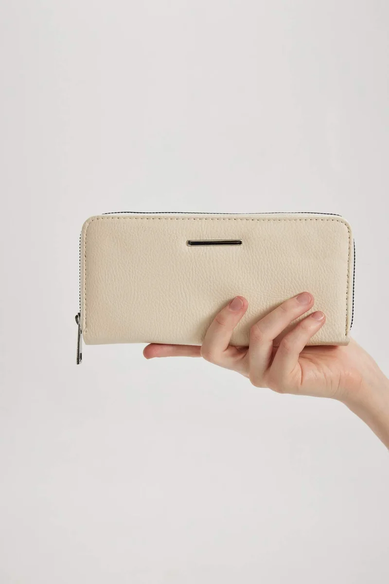 ديفاكتو Woman Faux Leather Wallets