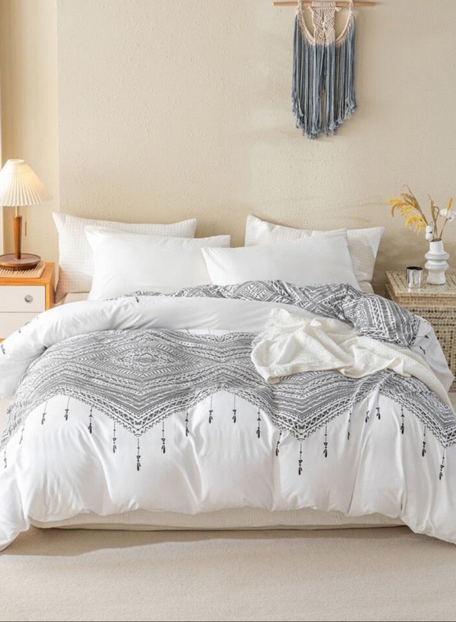 LUNA Home King size 6 piece boho bedding set in black and white without filling. - Image 1
