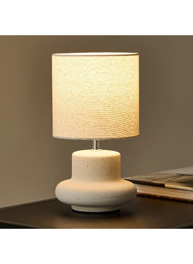هوم بوكس مصباح طاولة سيراميك إمزي بقاعدة مرقطة وغطاء كتان - 28 سم