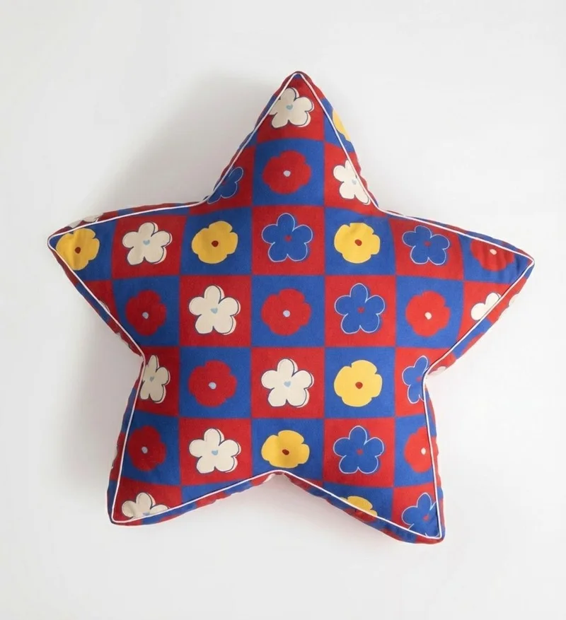 FILLE A FILLE Bloom Star XL Pillow