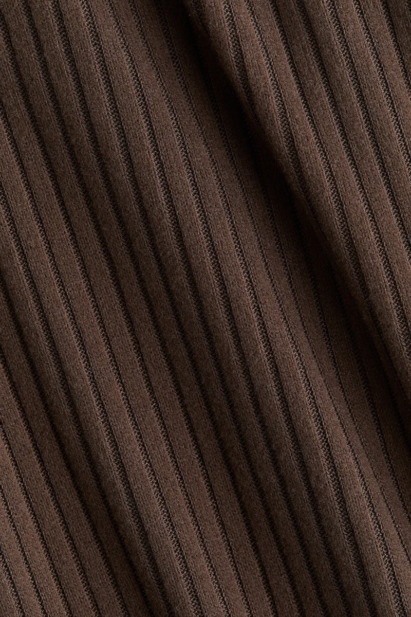 اتش اند ام بنطلون محبوك واسع الساق