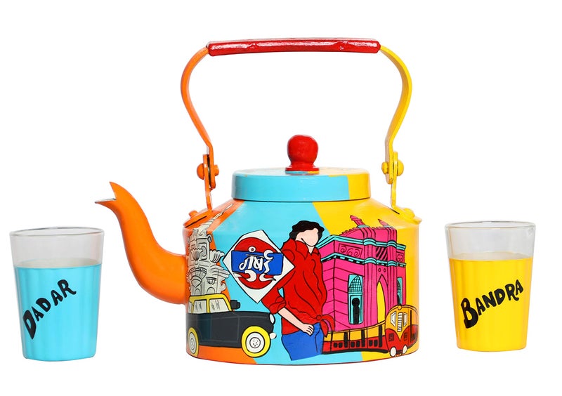 A Krazy Mug كوب مجنون مصمم يدويًا وزخرفي تقليدي ملون من مومباي مع طقم زجاج متطابق (1.25 لتر) - Image 1