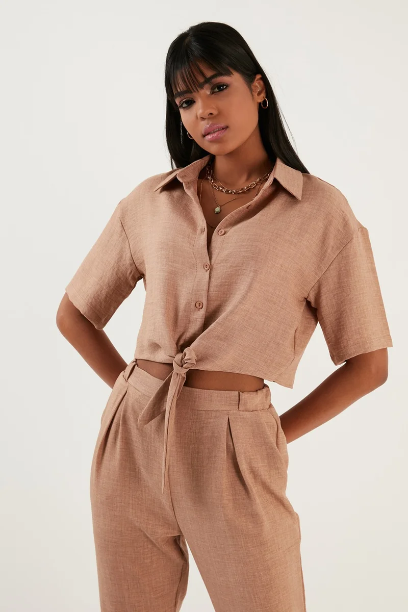 ليلا Linen Look Tie-Up Short Sleeve Crop Shirt Women's Shirt 611AU007