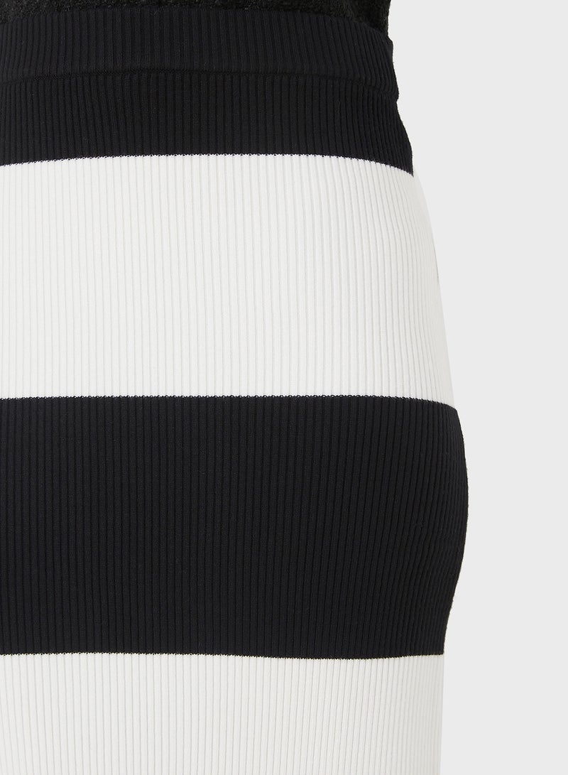 4th & Reckless Stripped Maxi Skirt - Image 3