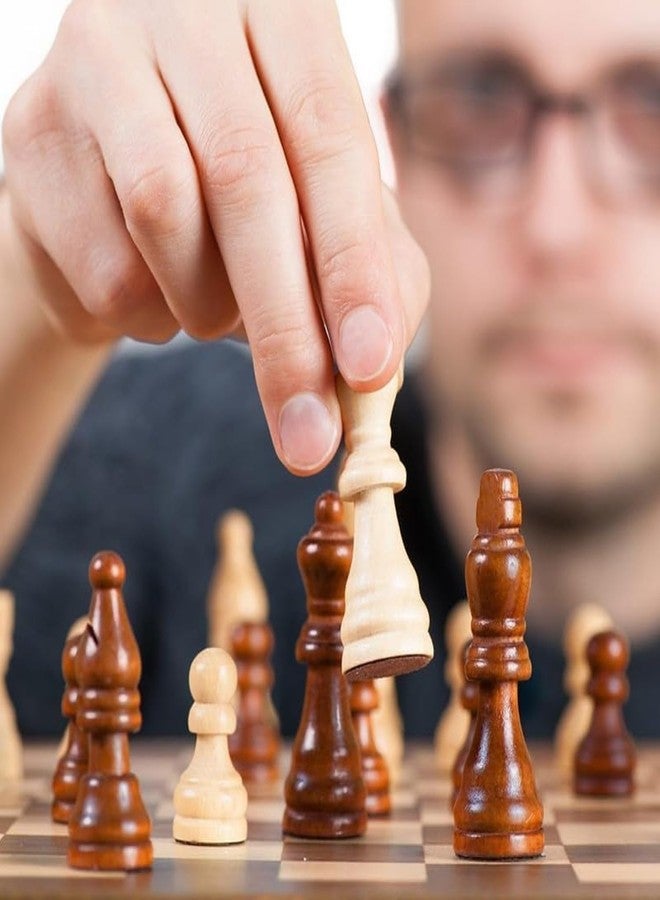 GISCO مجموعة قطع شطرنج خشبية من جيسكو - 32 قطعة شطرنج مصنوعة يدويًا مع حقيبة حمل | لعبة شطرنج كلاسيكية للأطفال والكبار | مجموعة شطرنج خشبية للمنزل والسفر والمنافسات الودية (قطع الملك بطول 6 سم) - Image 5