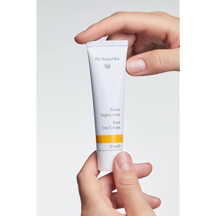 Dr. Hauschka Rose Day Cream 1 - Image 4