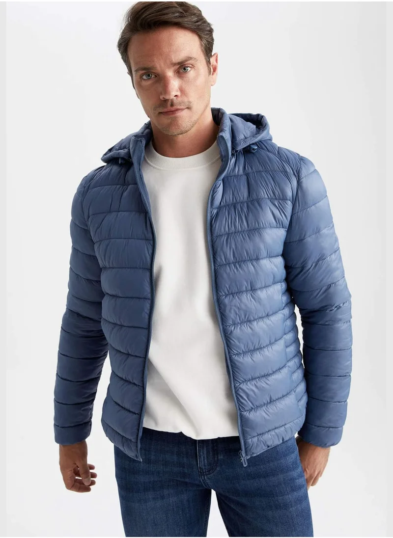 ديفاكتو Basic Hooded Puffer Jacket