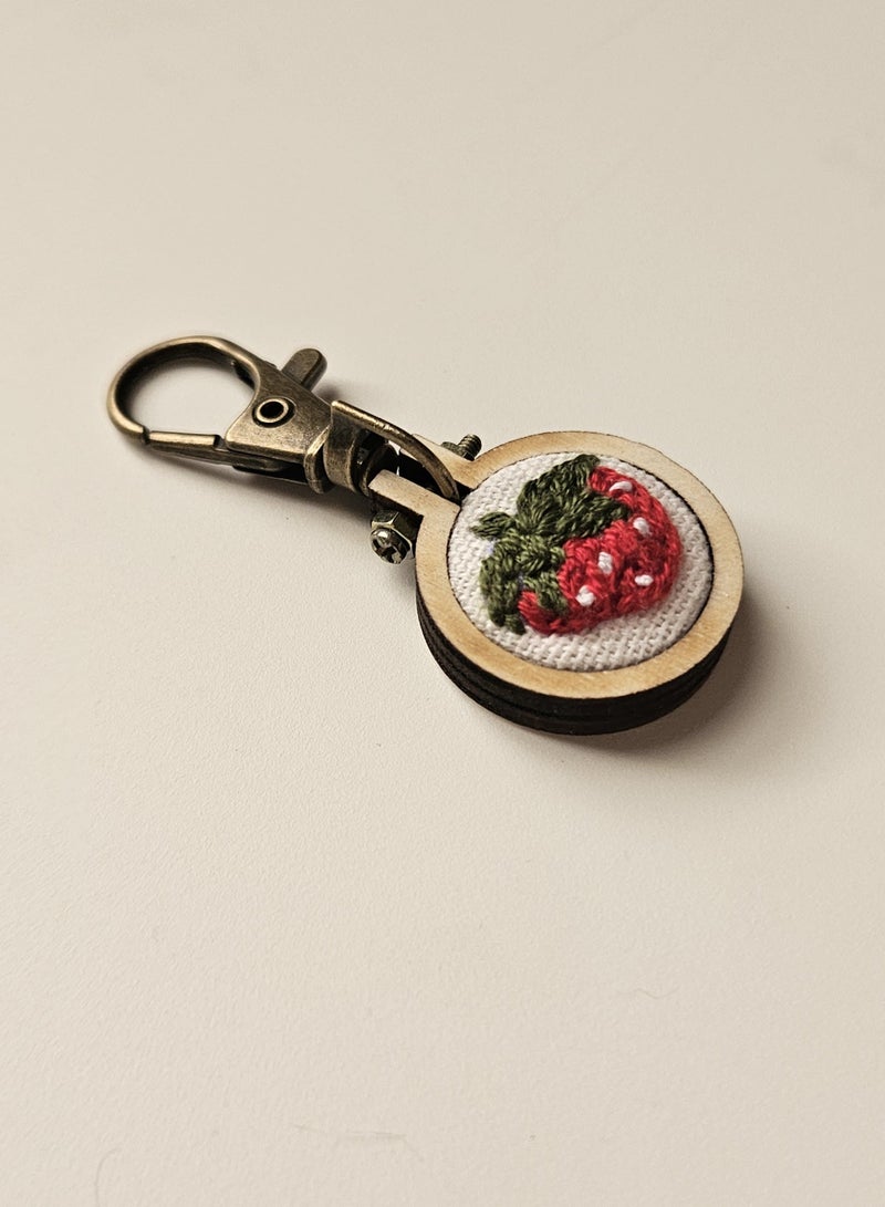 el7la.store Hand embroidered keychain - Image 2