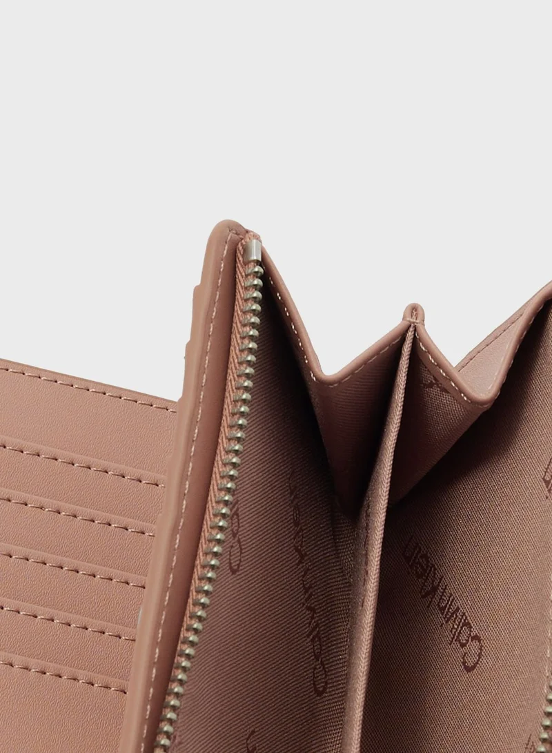 CALVIN KLEIN Re-Lock Quilt Bifold Wallet
