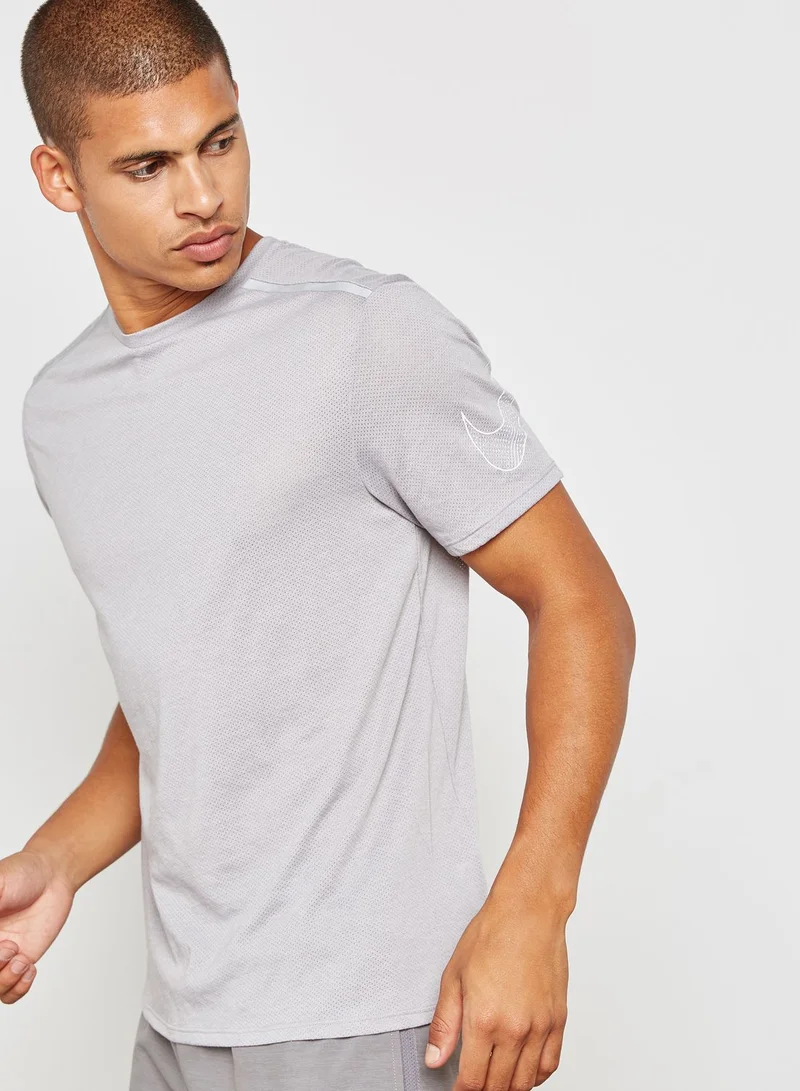 Nike Tailwind Cool T-Shirt