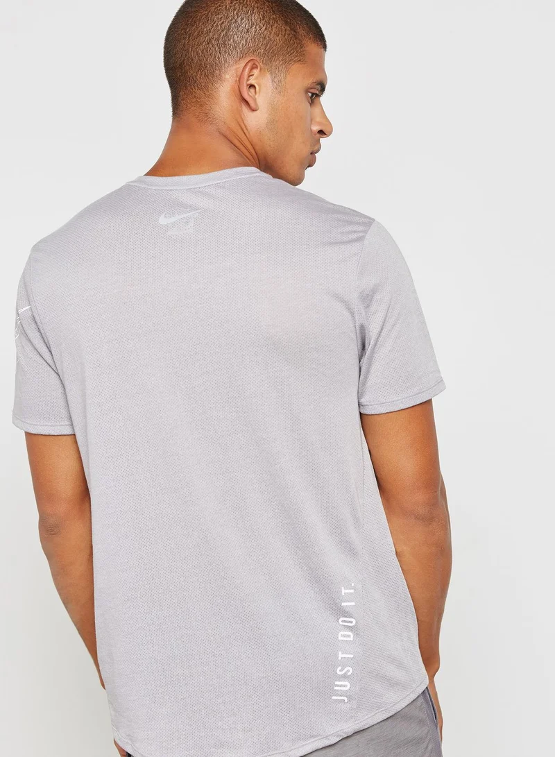 Nike Tailwind Cool T-Shirt