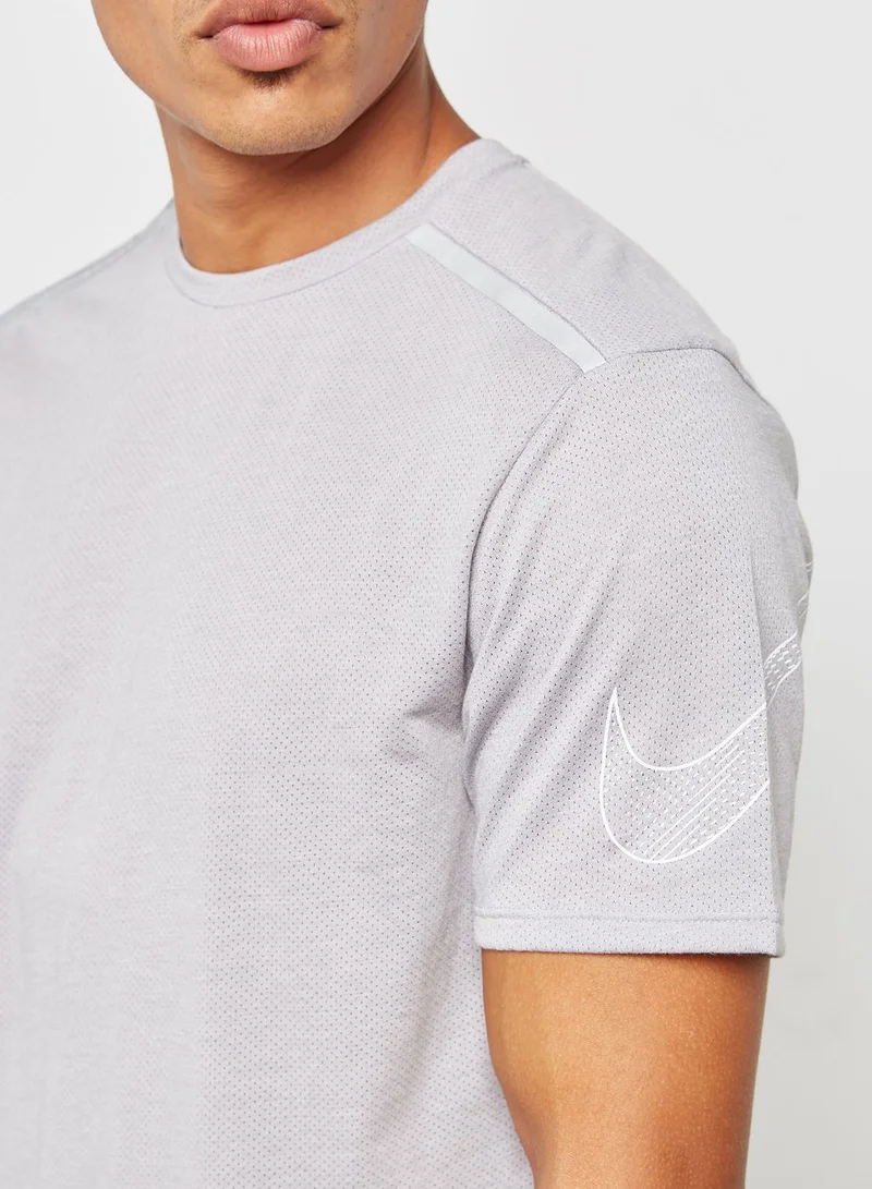 Nike Tailwind Cool T-Shirt