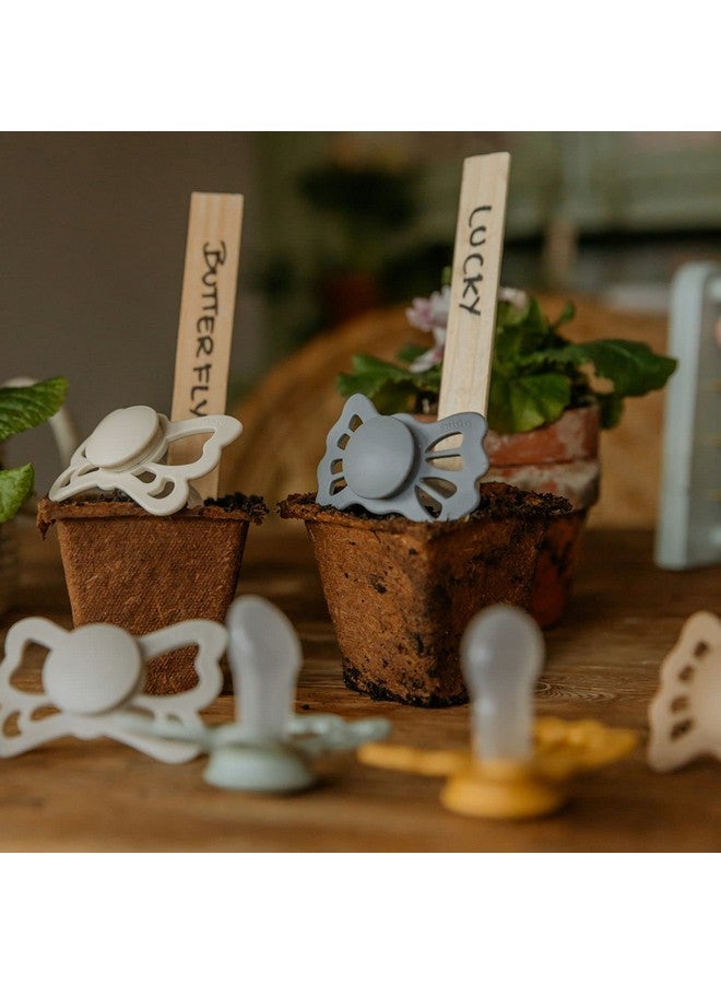 فريج لهاية فريج لاكي سيمتريكال سيلكي سوفت من السيليكون للأطفال | صنع في الدنمارك | خالية من مادة BPA (لون كريمي/أحمر خدود، من 0 إلى 6 أشهر) - Image 3