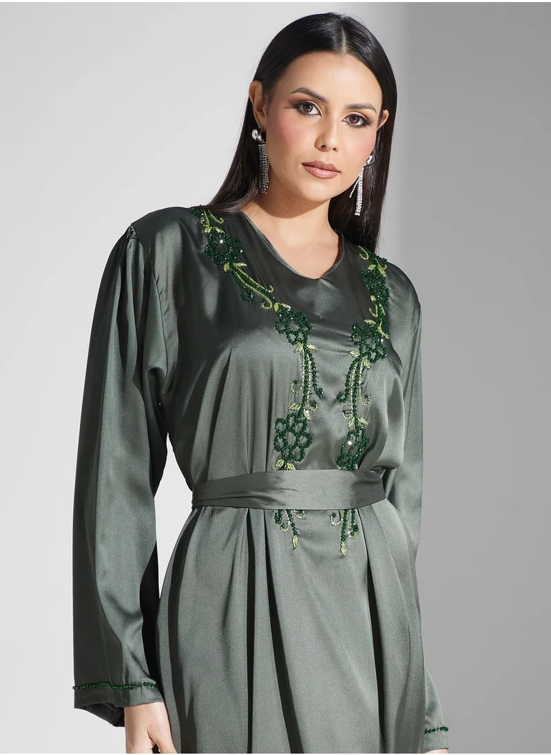 hayas closet Embellished Belted Jalabiya