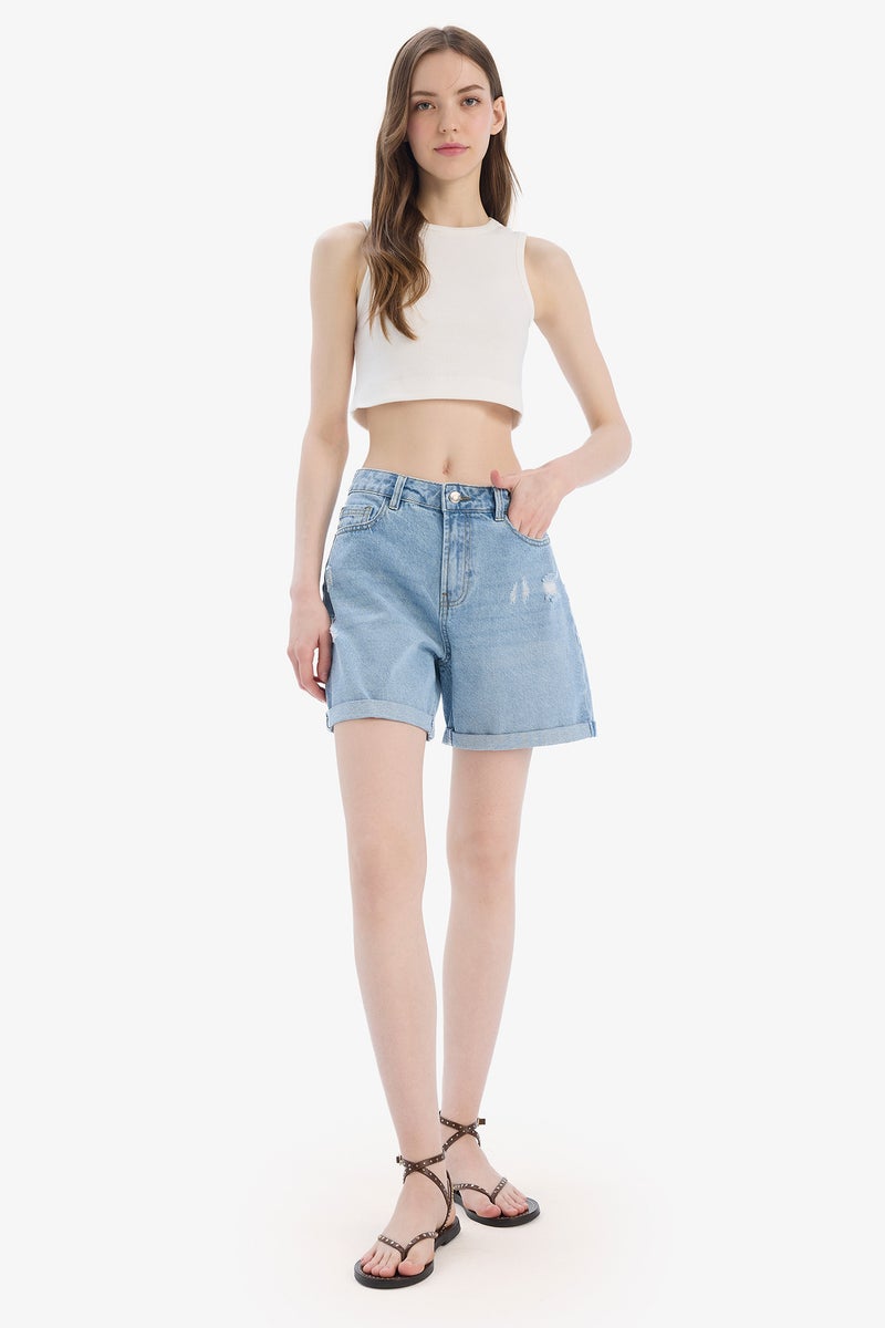 ديفاكتو شورت بوي فريند بخصر عالي بحافة مطوية وتفاصيل ممزقة - Image 3