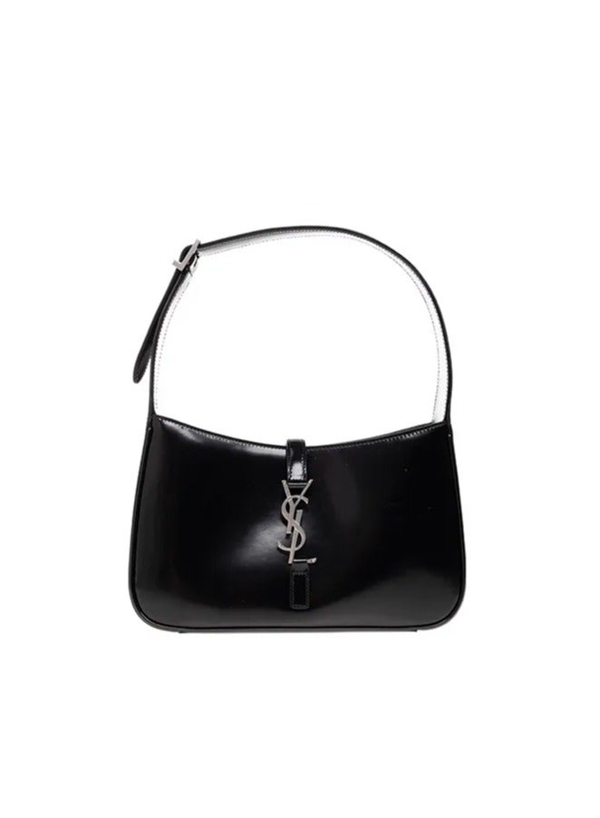 Yves Saint Laurent Le 5 À 7 Hobo Bag in Smooth Leather - Image 1