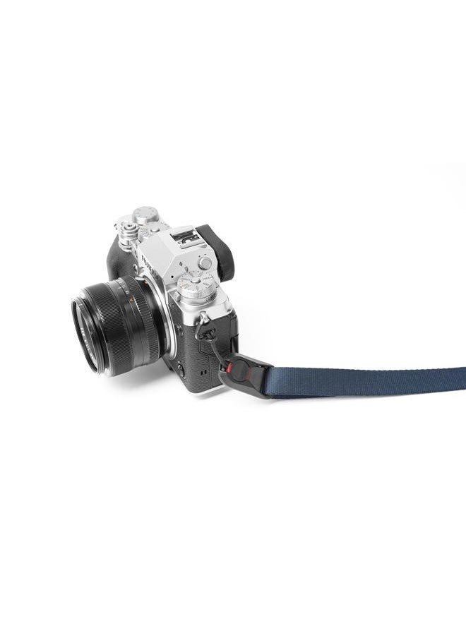 Peak Design Leash L-MN-3 Camera Strap for System Cameras and Smaller DSLRs Blue  - Image 4
