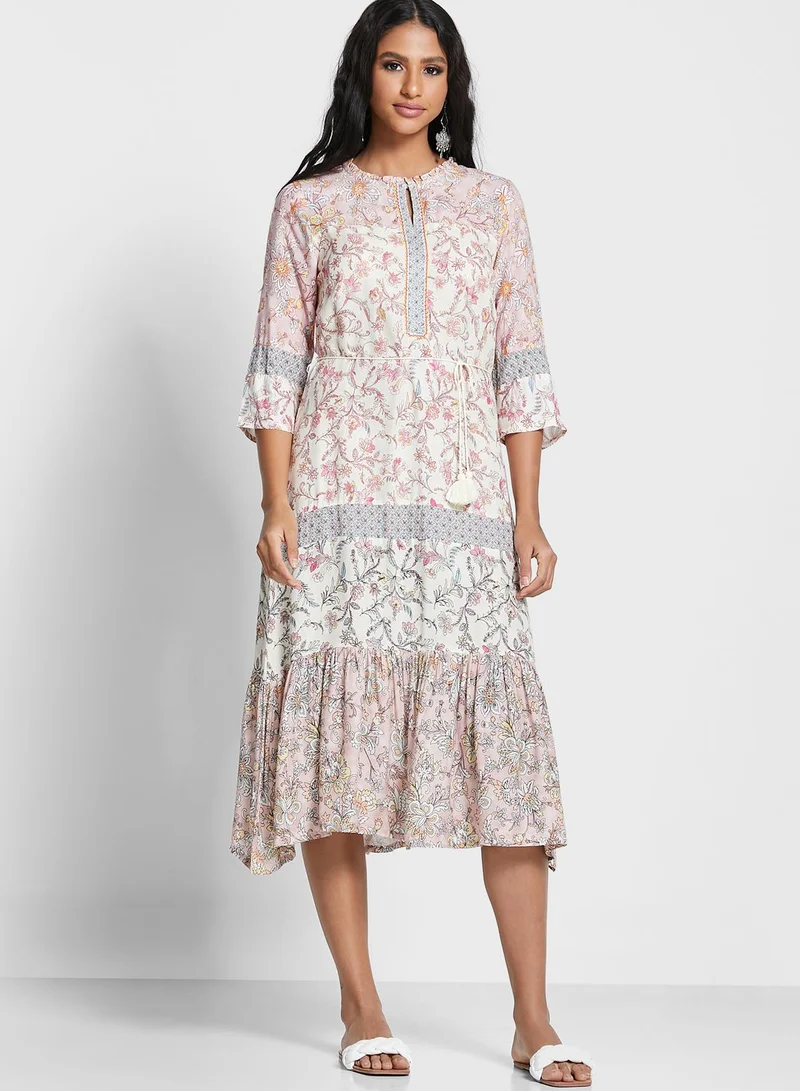 W Pleated Hem Printed Dress