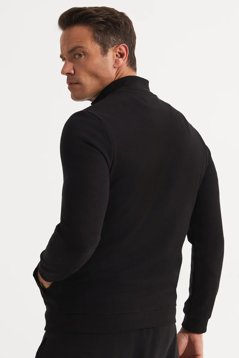 JUNE Exclusive Men's Regular Fit Zippered Sweatshirt