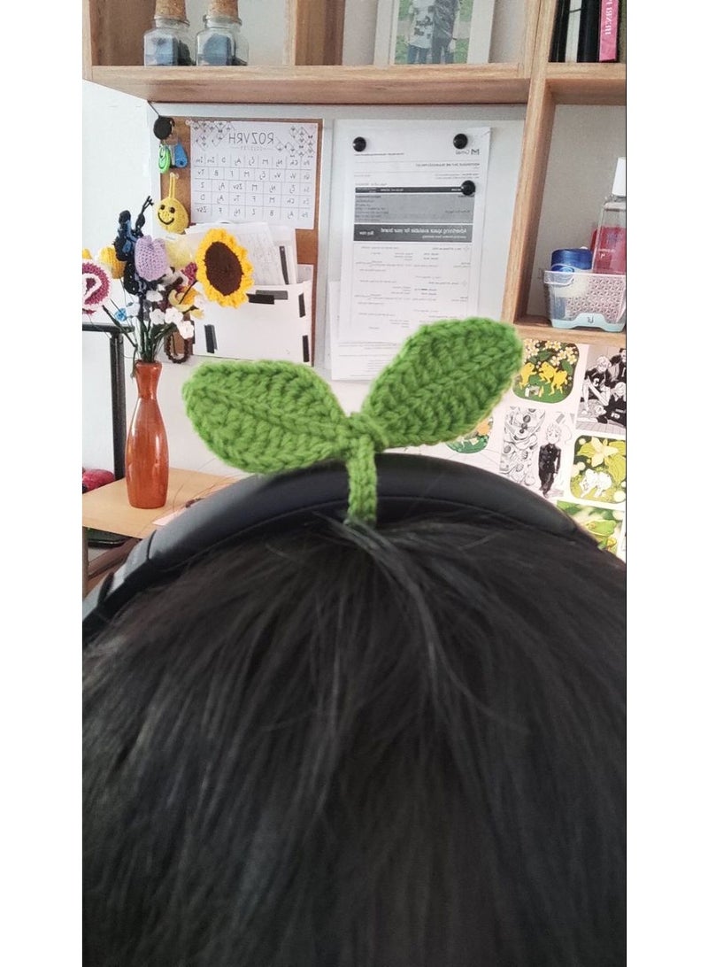 Handmade Crochet Leaf Cable Organizer & Headphone Accessory – Cute Yarn Cord Holder, Earphone Decor, Bag Charm & Keychain - Image 5