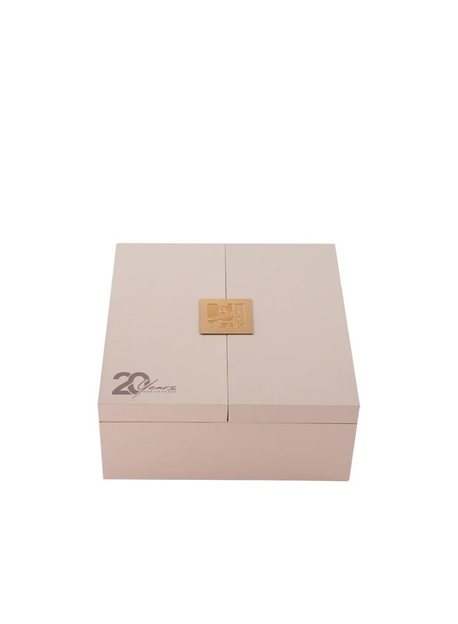 Taif Al Emarat Oud Occasion Box – Mother's Day Gift Set with Oud Chips, Oud Oil, Tasbih & Bracelet - Image 3