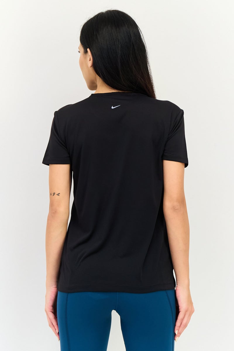 Nike تي شيرت رياضي نسائي قصير الأكمام في الهواء الطلق، أسود - Image 3