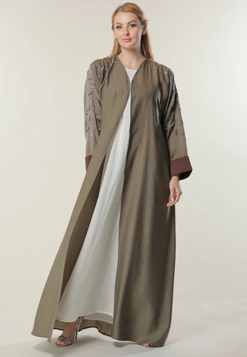 Moistreet Embroidered Colorblock Abaya